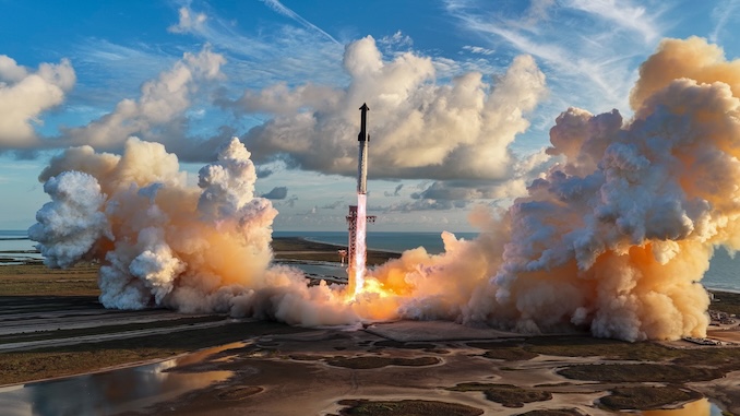 Starship Flight 14 lifts off