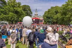 Laaja kuva SuomiAreenaan Avaruuspäivänä