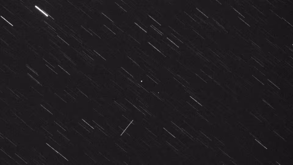 ICEYE-X36 and Kosmos 2612 seen by s2a systems telescope. Image: s2a systems